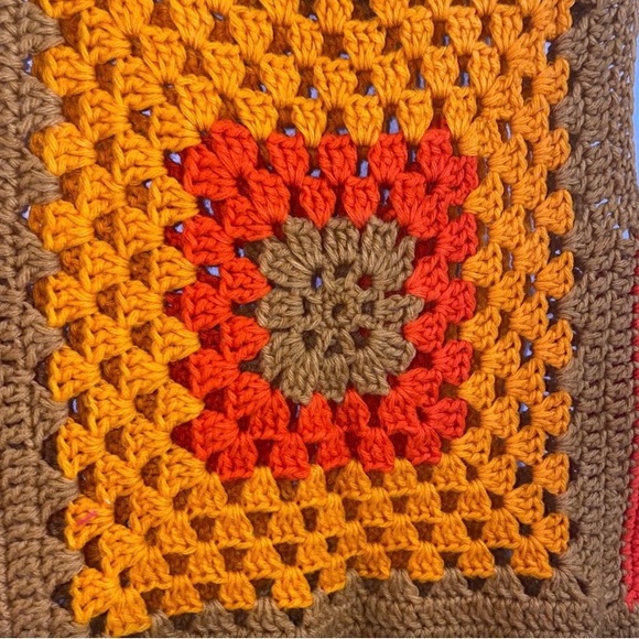 Vintage Crochet Granny Squares Sweater Vest Size Medium - Picture 3 of 7